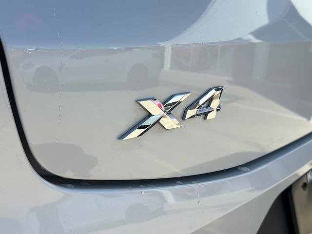 Certified 2025 BMW X4 xDrive30i AWD/4WD image 31