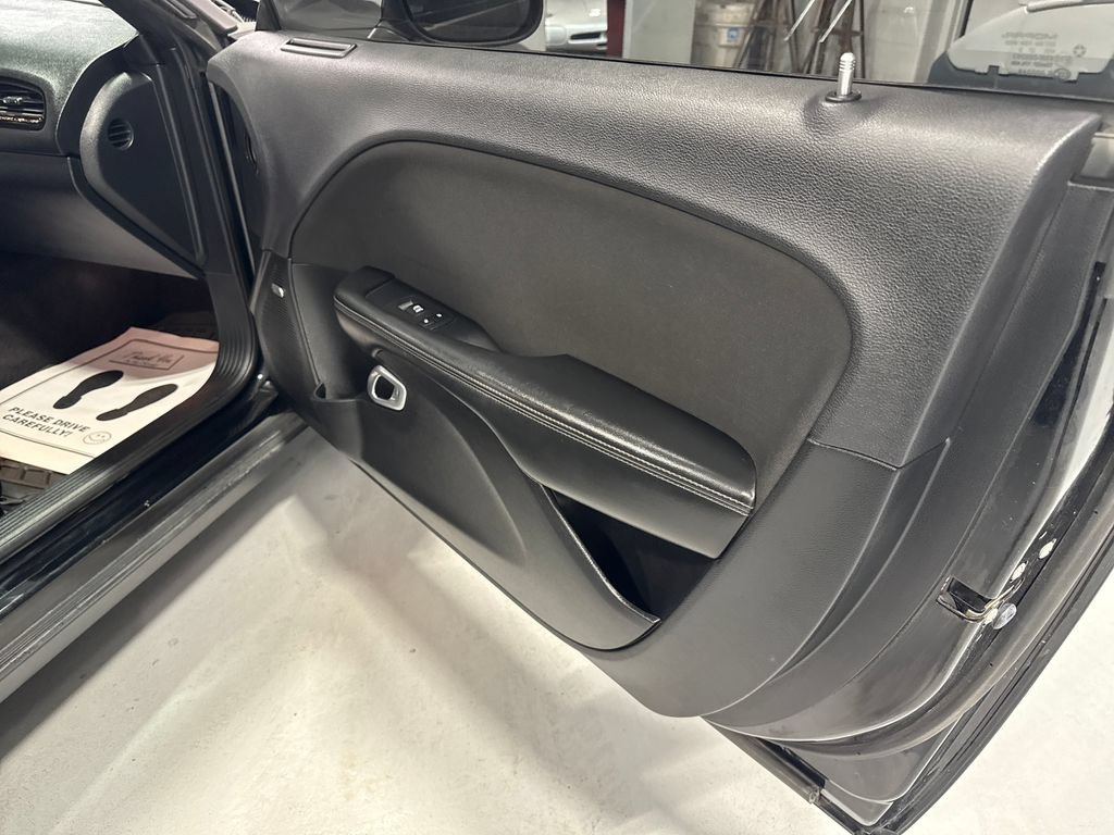 Used 2018 Dodge Challenger R/T w/ Blacktop Package RWD image 33