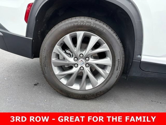 Used 2025 Buick Enclave Preferred FWD image 7
