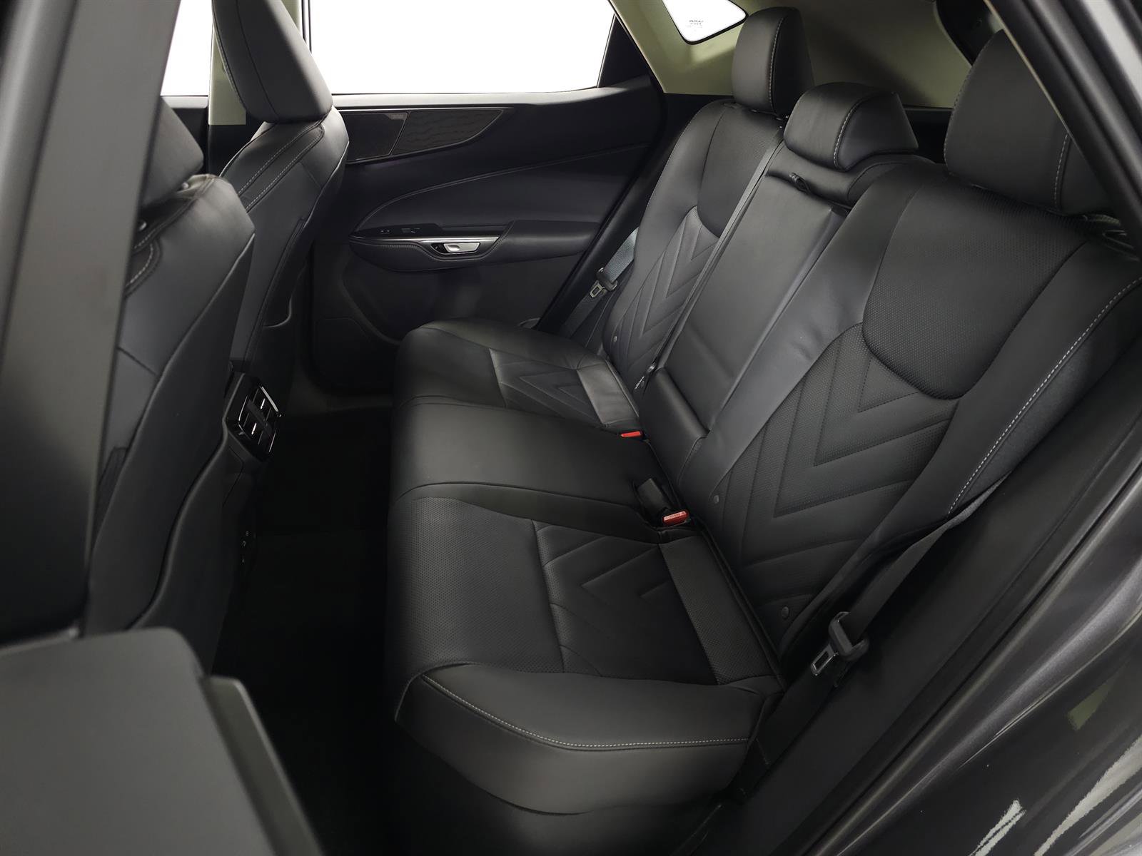 Certified 2025 Lexus NX 350h AWD w/ Accessory Package (2T) image 35