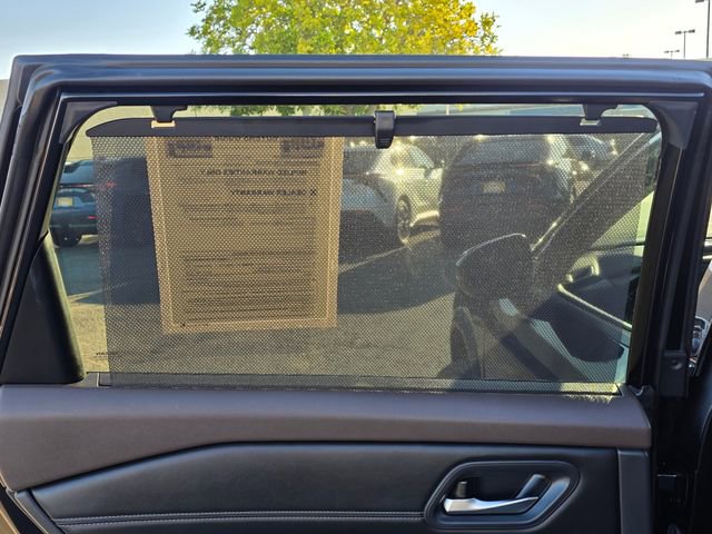 Used 2023 Nissan Rogue SL w/ SL Premium Package image 22