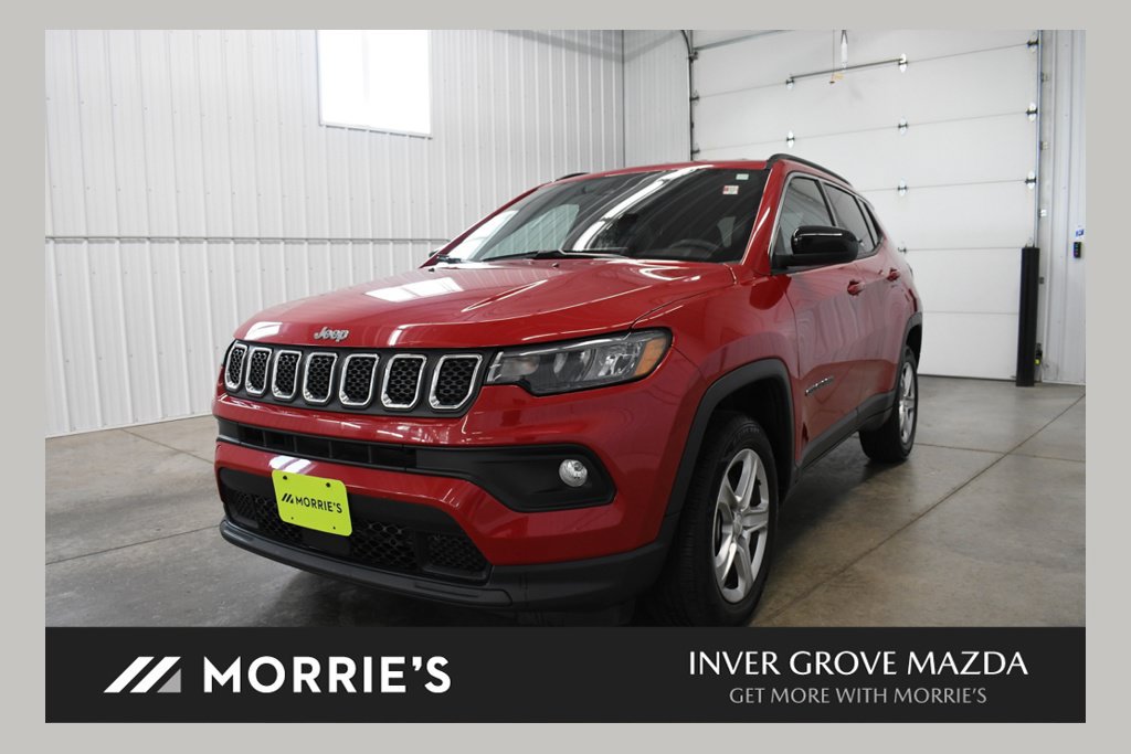 Used 2024 Jeep Compass Latitude AWD/4WD image 1
