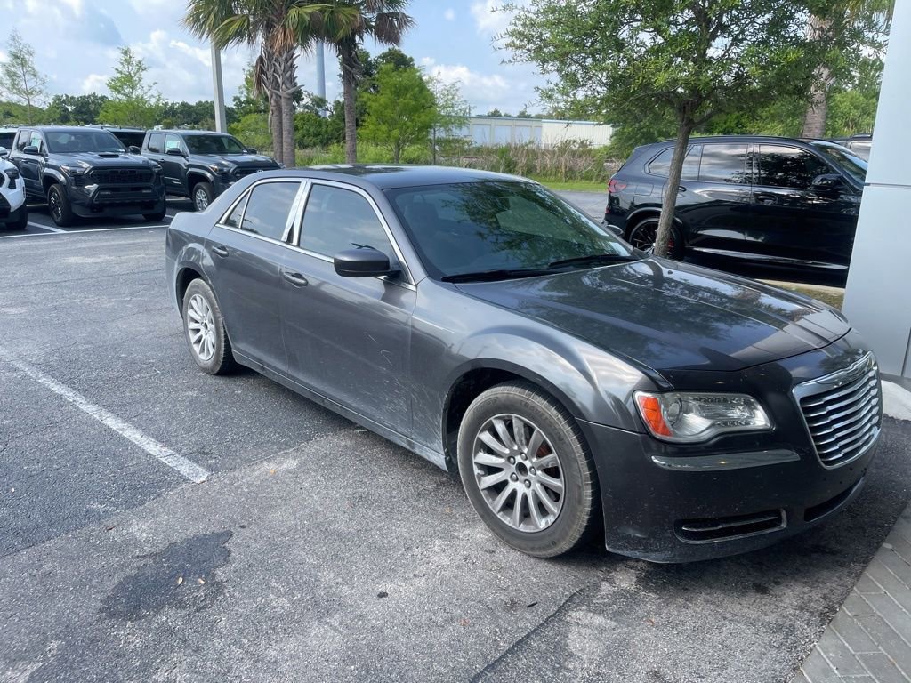 Used 2014 Chrysler 300 RWD image 2