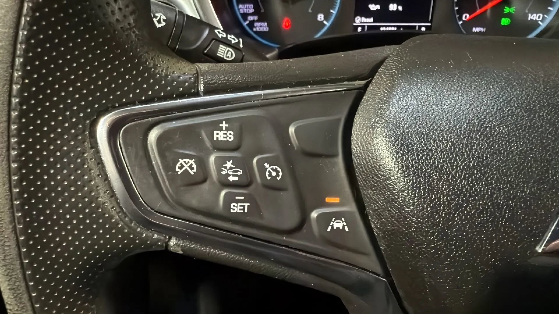 Used 2020 Chevrolet Equinox LS FWD image 12