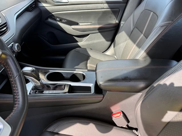 Used 2024 Nissan Altima 2.5 SR FWD image 23
