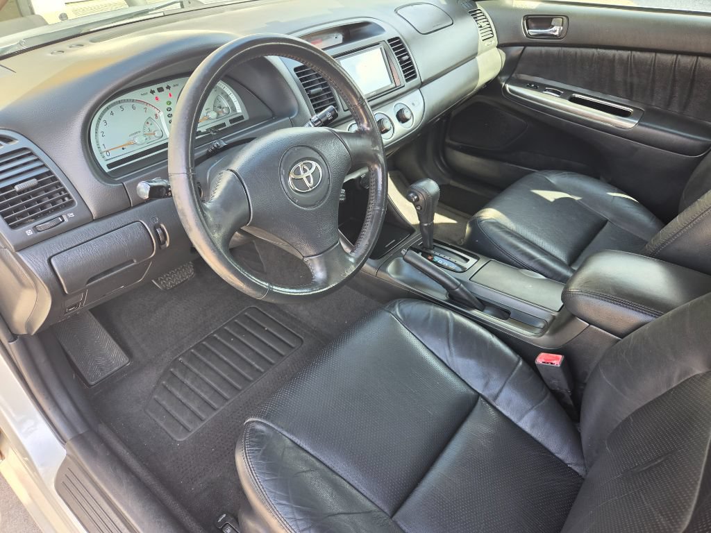 Used 2002 Toyota Camry SE w/ Pkg 4 FWD image 15