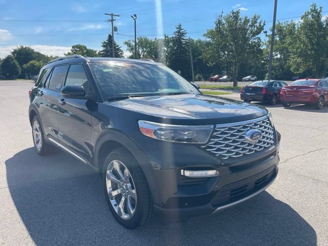 Used 2020 Ford Explorer Platinum w/ Premium Technology Package AWD/4WD image 12