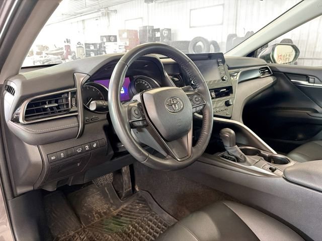 Used 2023 Toyota Camry SE image 8