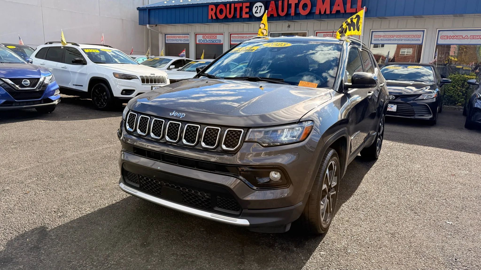 Used 2023 Jeep Compass Limited image 4