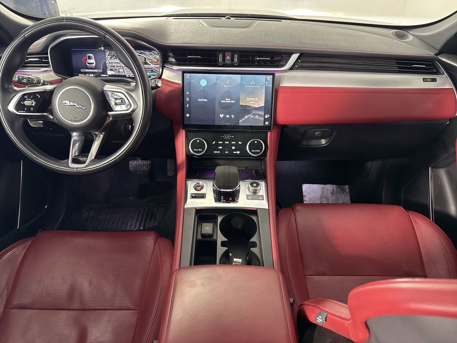 Used 2024 Jaguar F-PACE R-Dynamic S image 23