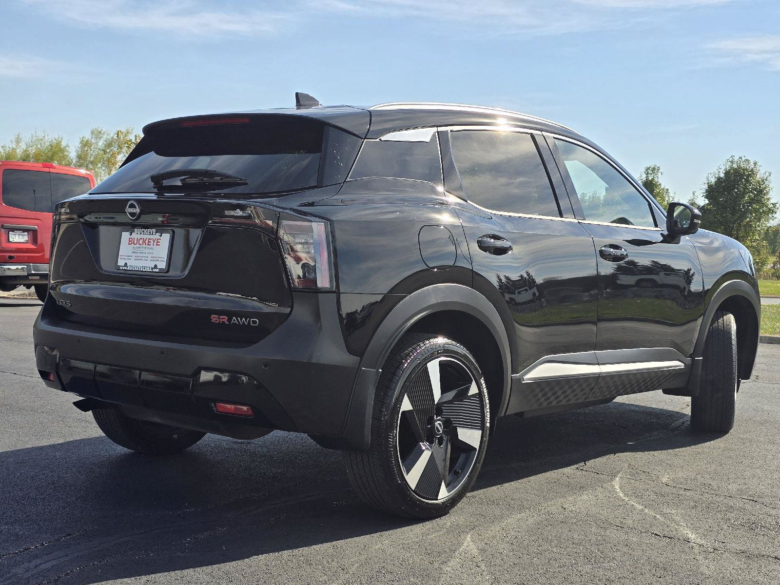 Used 2025 Nissan Kicks SR AWD/4WD image 7