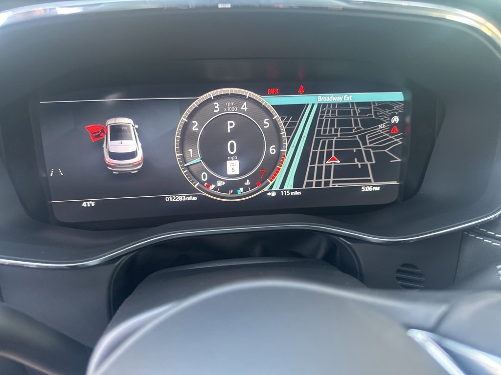 Certified 2026 Jaguar F-PACE R-Dynamic S image 10