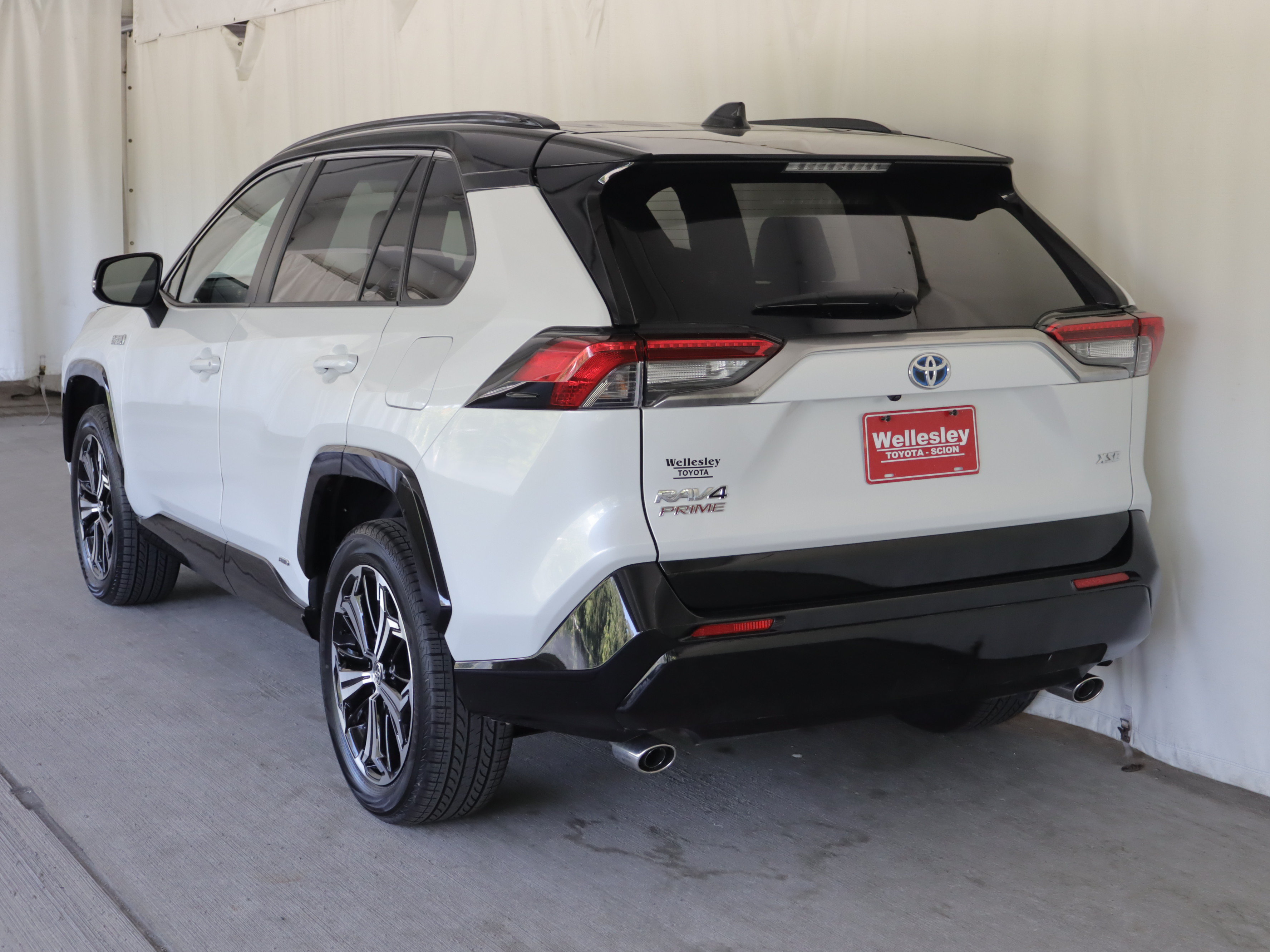 Used 2023 Toyota RAV4 XSE w/ Weather Package AWD/4WD image 27
