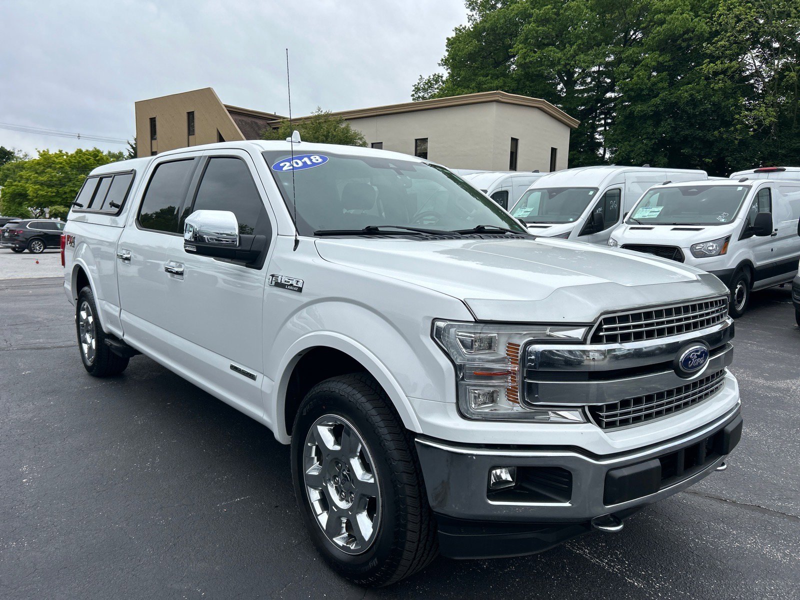 Used 2018 Ford F150 Lariat w/ Equipment Group 502A Luxury AWD/4WD image 3