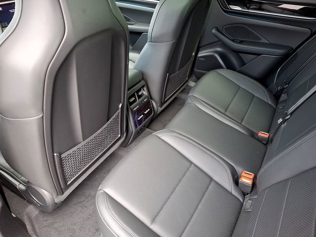 New 2026 Porsche Macan 4 Electric AWD/4WD image 13