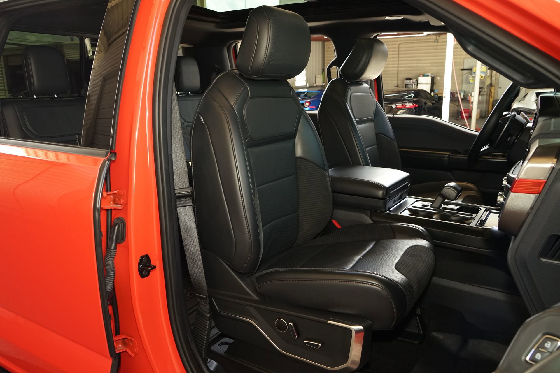 Used 2023 Ford F150 Raptor w/ Raptor Carbon Fiber Package AWD/4WD image 10