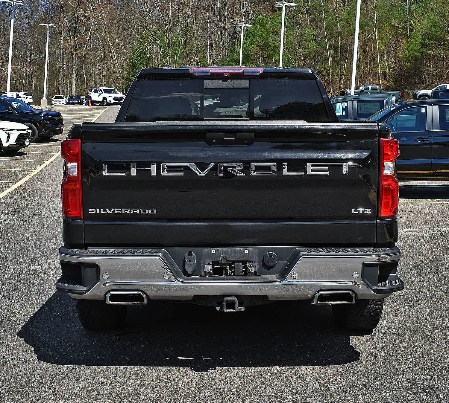 Used 2019 Chevrolet Silverado 1500 LTZ w/ LTZ Plus Package AWD/4WD image 7