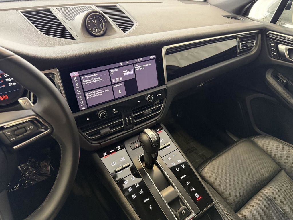 Used 2023 Porsche Macan S image 17