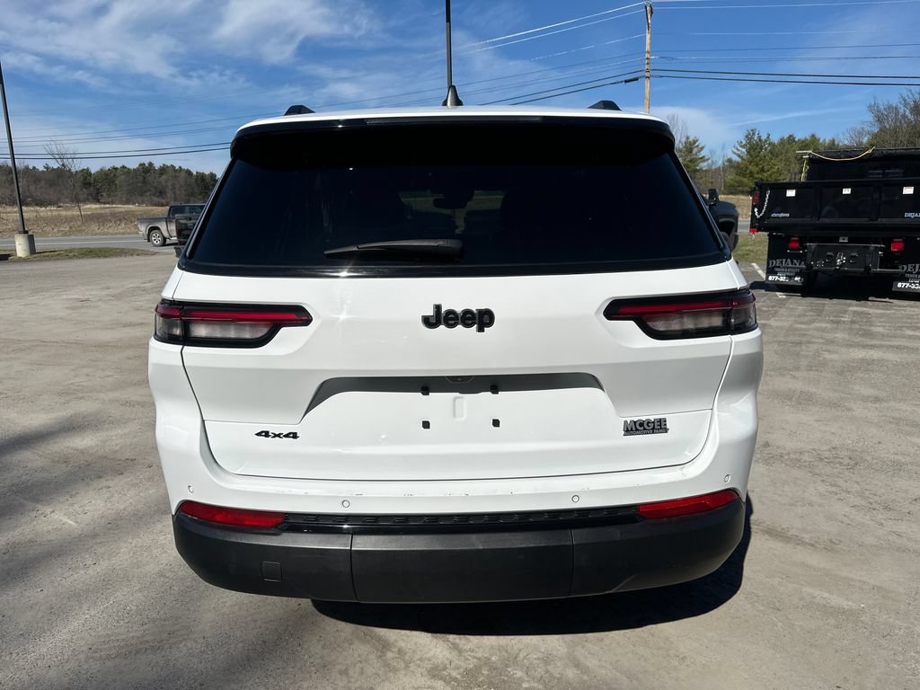 Used 2023 Jeep Grand Cherokee L Laredo AWD/4WD image 4