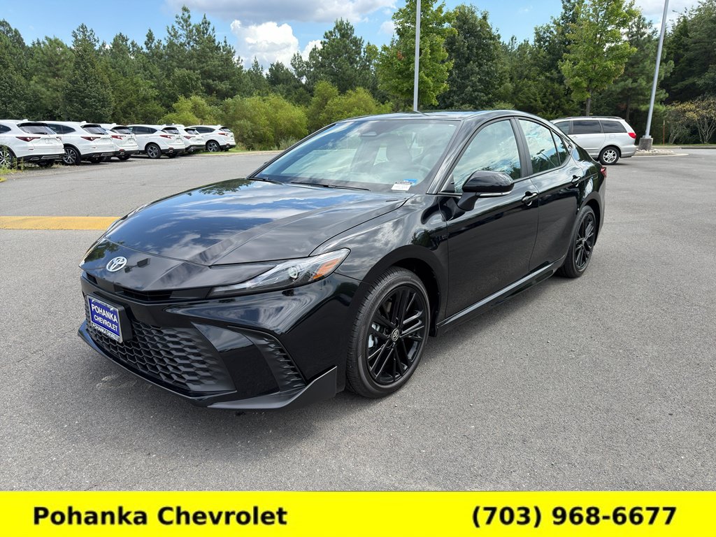 Used 2026 Toyota Camry SE w/ Convenience Package FWD image 3