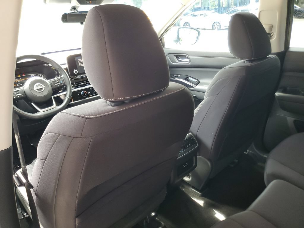 Certified 2022 Nissan Pathfinder SV w/ SV Black Package FWD image 12