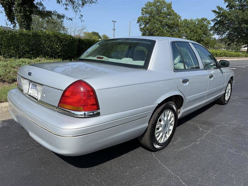 Used 2003 Ford Crown Victoria LX RWD image 6