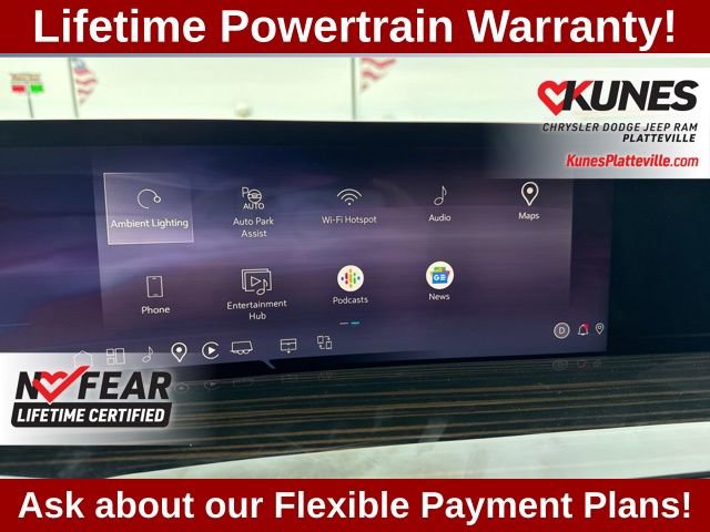 Used 2025 Cadillac Escalade Premium Luxury image 29