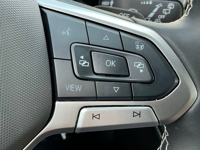 Certified 2024 Volkswagen Atlas Cross Sport SEL AWD/4WD image 31