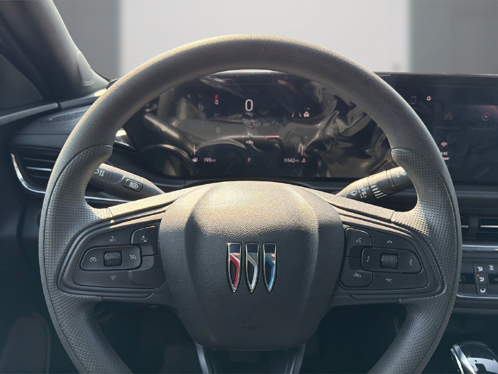 Used 2025 Buick Envista Preferred FWD image 19