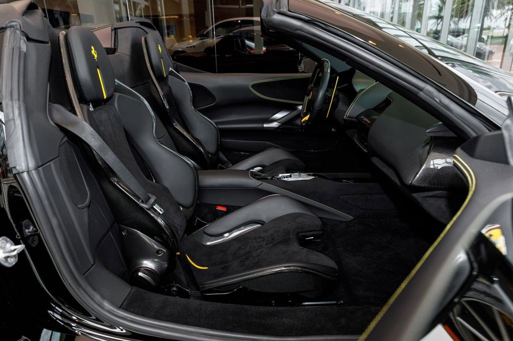 Used 2022 Ferrari SF90 Spider AWD/4WD image 13