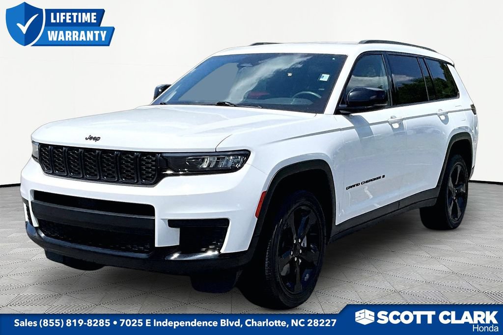 Used 2023 Jeep Grand Cherokee L Laredo RWD image 3