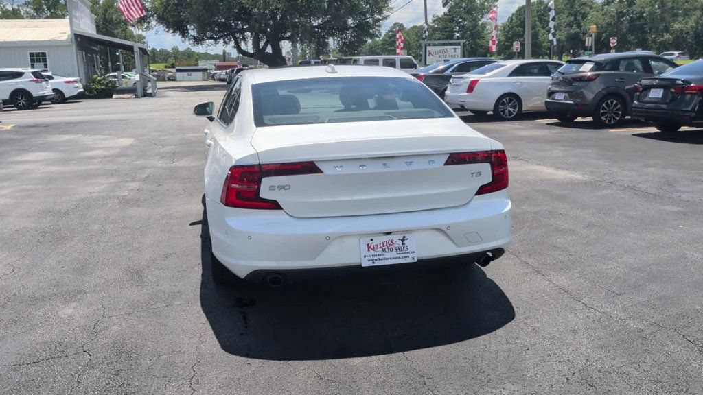 Used 2018 Volvo S90 T5 Momentum w/ Convenience Package FWD image 7