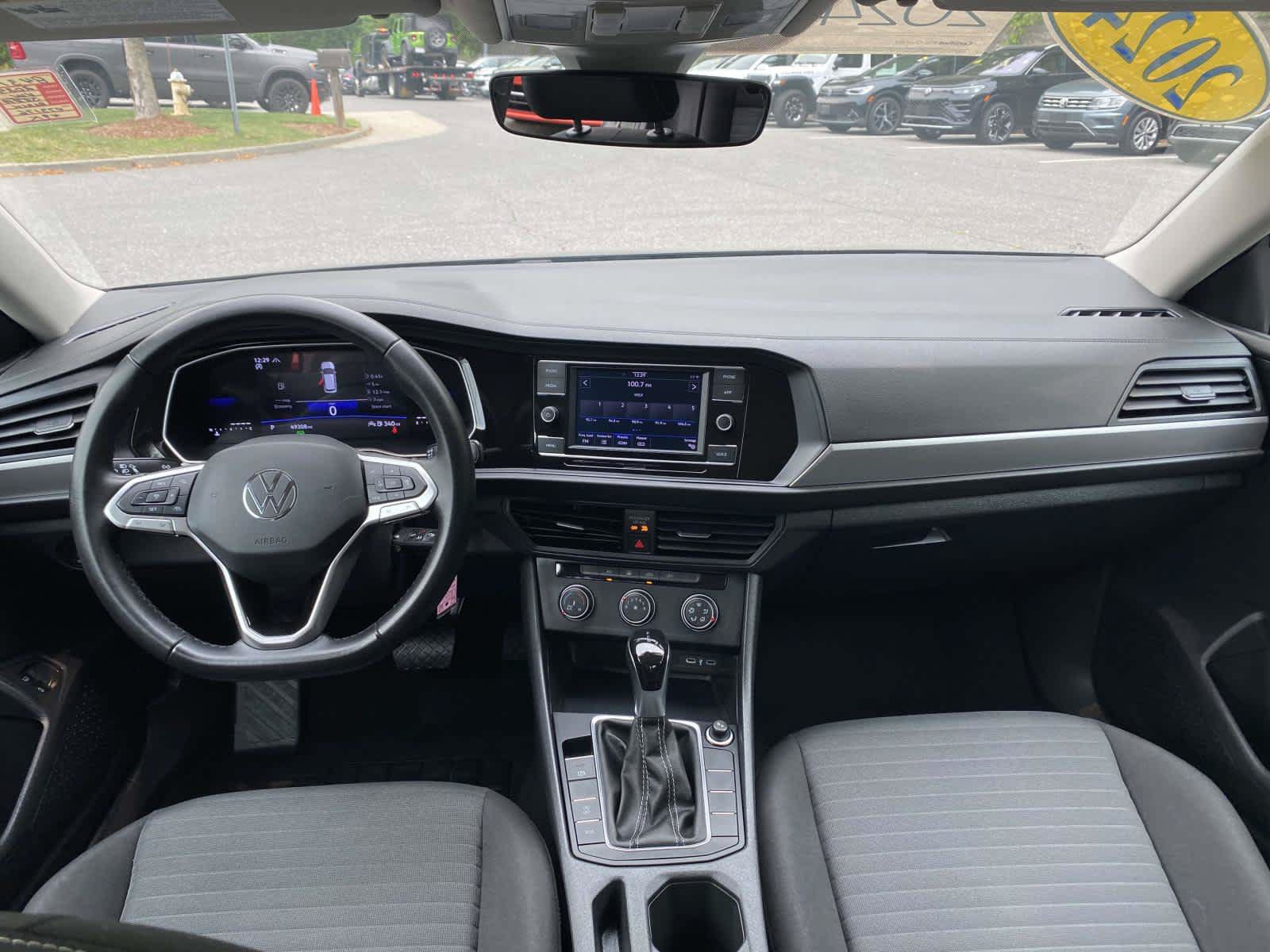 Certified 2024 Volkswagen Jetta S FWD image 20