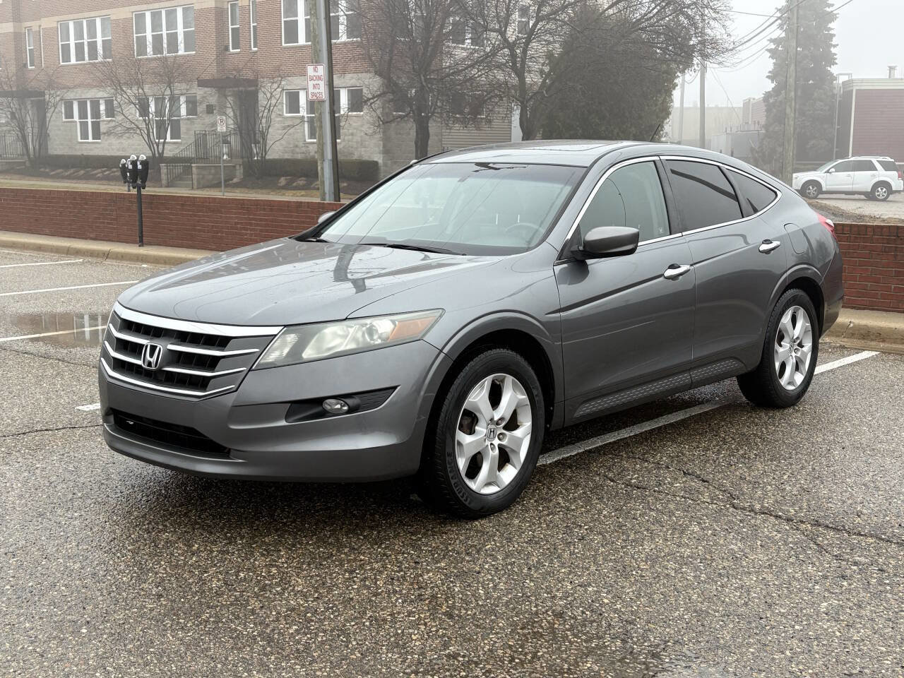 Used 2010 Honda Crosstour EX-L image 2