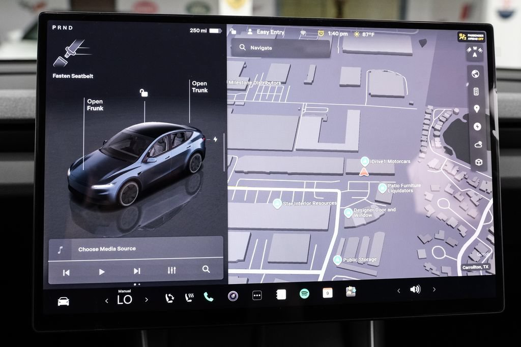 Used 2026 Tesla Model Y 2WD image 22