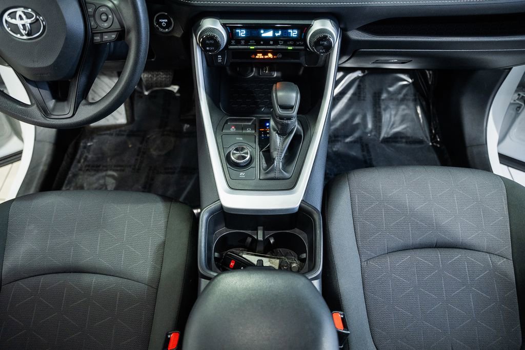 Used 2025 Toyota RAV4 XLE image 22