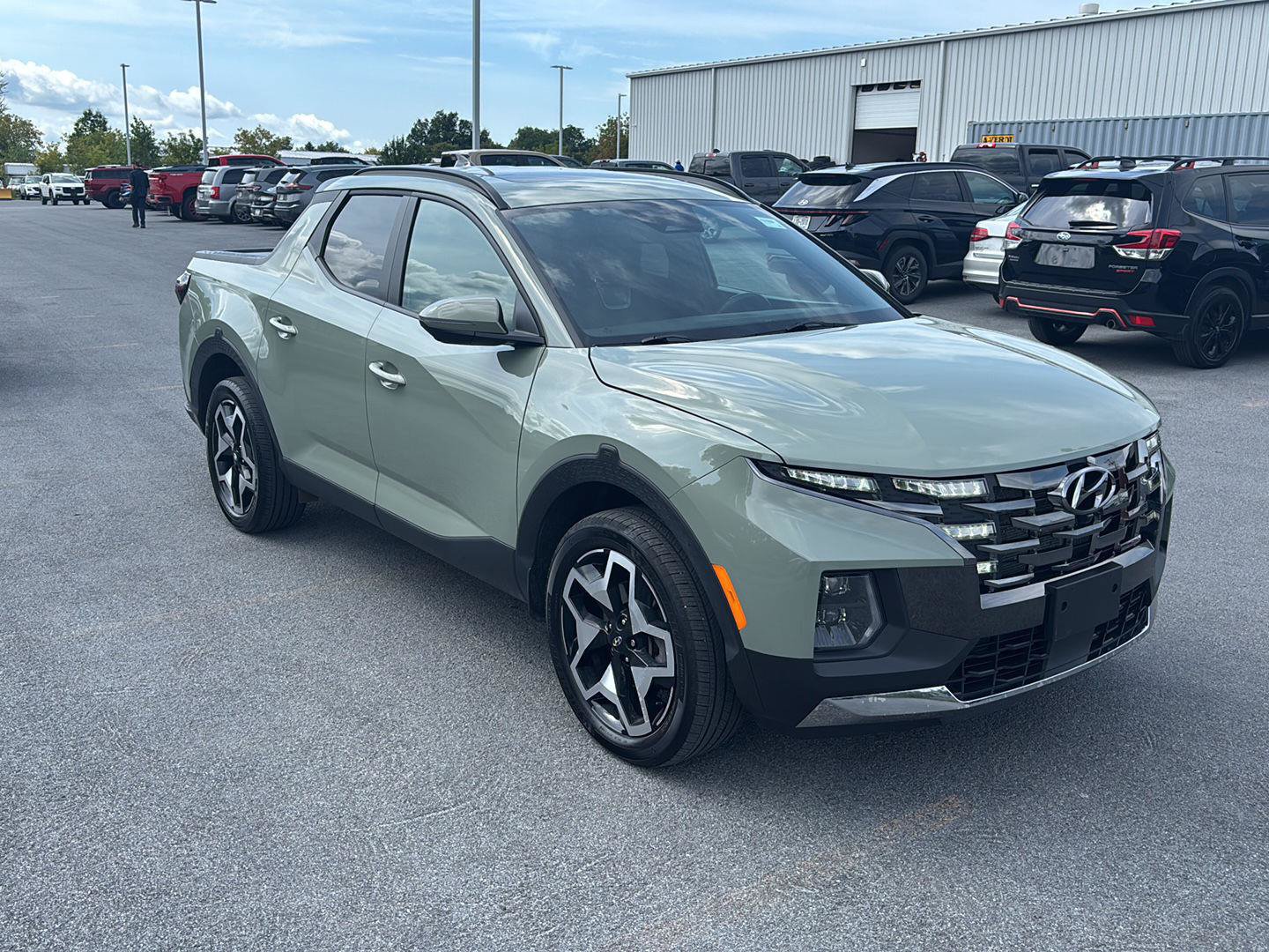 Used 2024 Hyundai Santa Cruz Limited AWD/4WD image 1