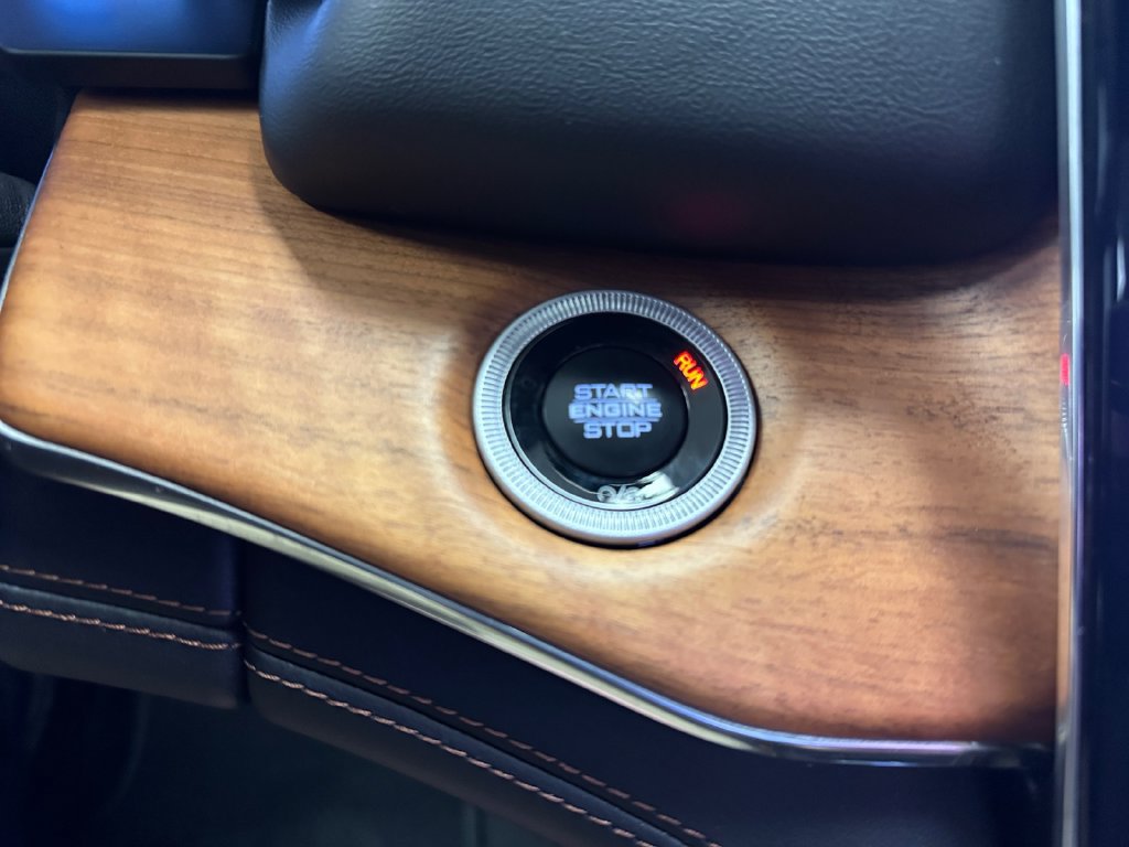 Used 2025 Jeep Grand Cherokee Summit w/ Adv Protech Group IV AWD/4WD image 26