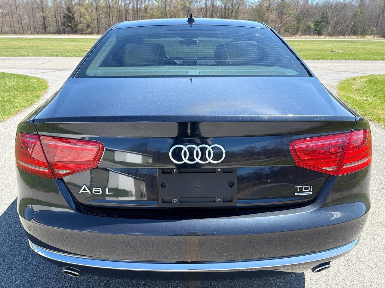 Used 2014 Audi A8 L TDI w/ Premium Package image 19