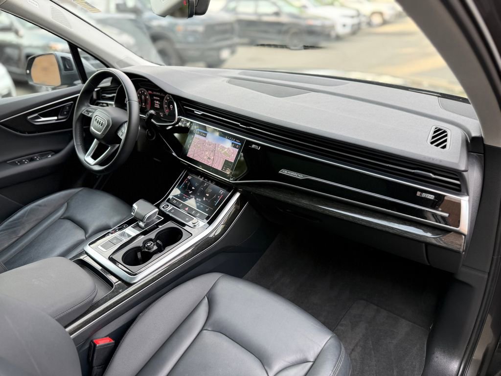 Used 2021 Audi Q7 2.0T Premium Plus w/ Premium Plus Package AWD/4WD image 19