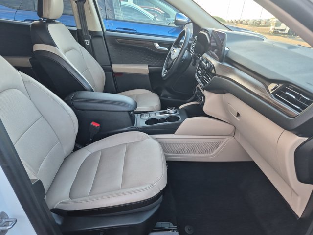 Certified 2020 Ford Escape Titanium w/ Titanium Premium Package 2.0 AWD/4WD image 21
