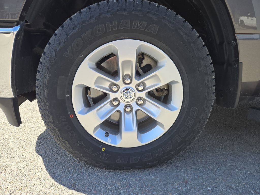 Used 2023 RAM 1500 Laramie AWD/4WD image 10