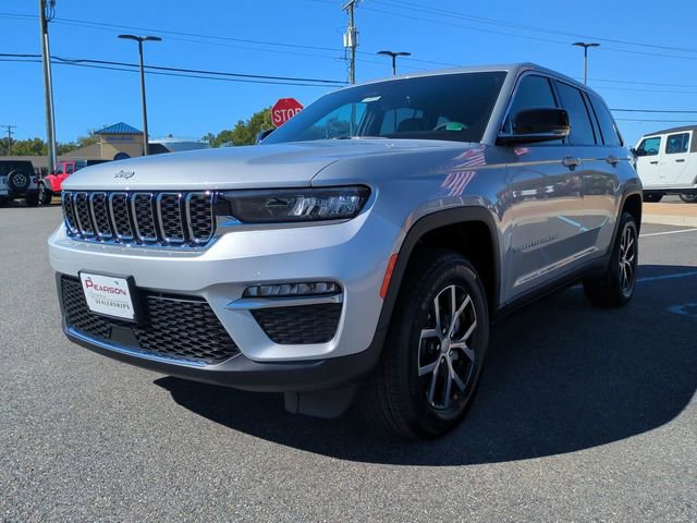 New 2025 Jeep Grand Cherokee Limited w/ Trailer Tow Package image 8