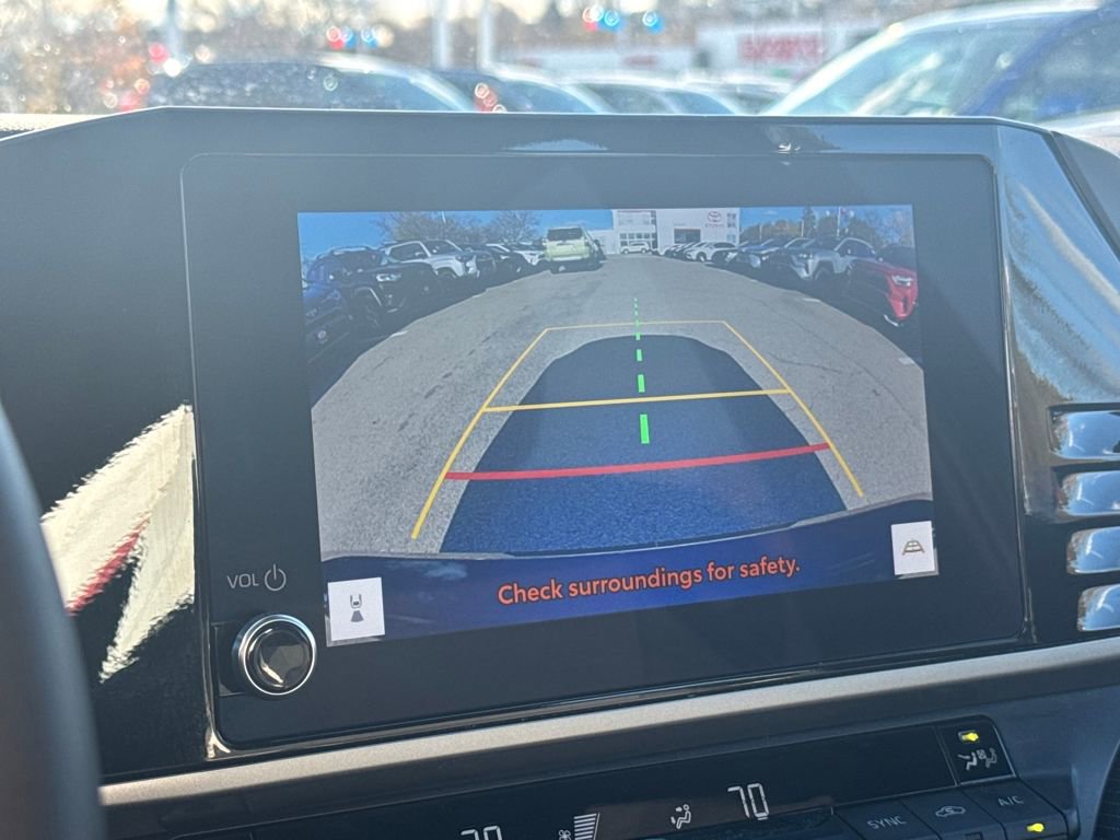 Used 2025 Toyota Camry SE image 22