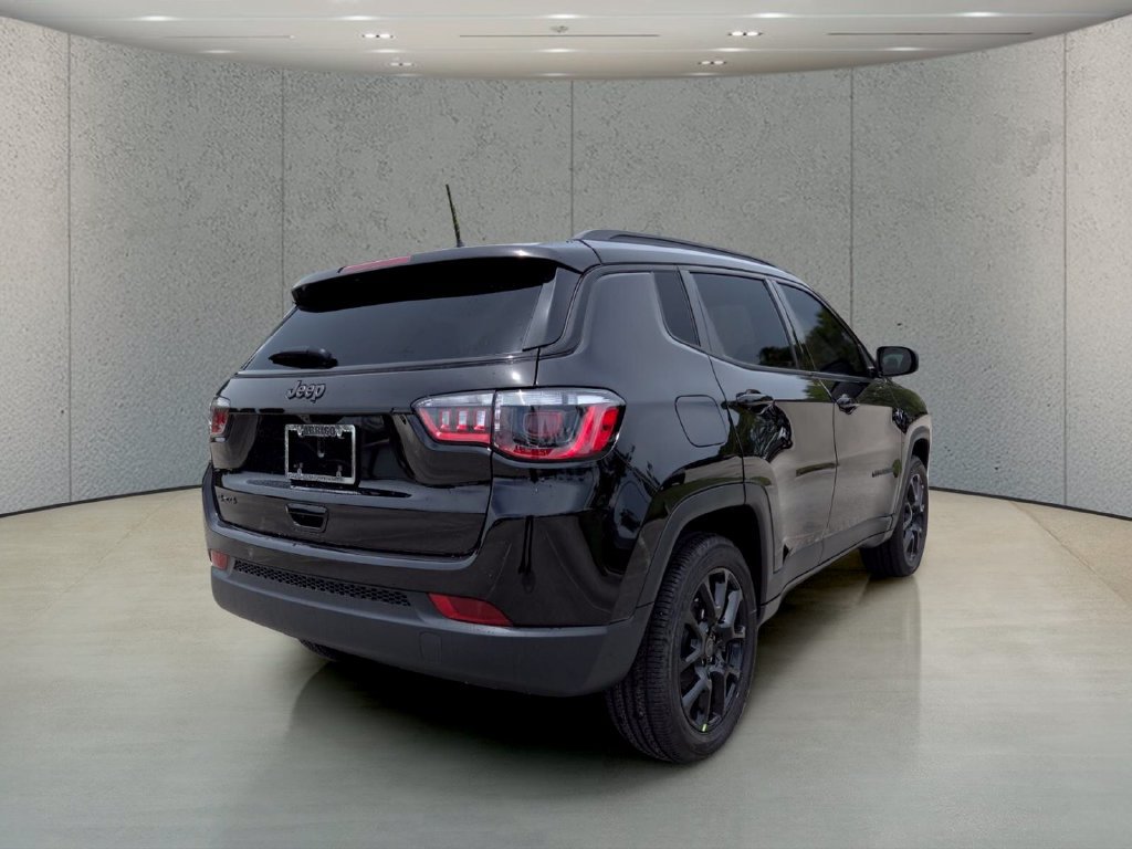 New 2026 Jeep Compass Latitude AWD/4WD image 5