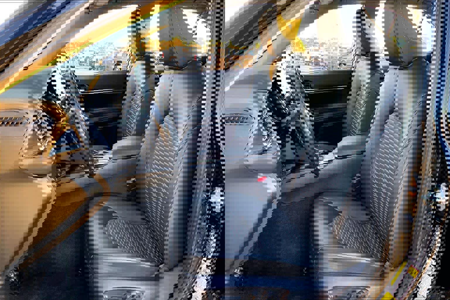 Used 2024 Toyota Camry SE image 7