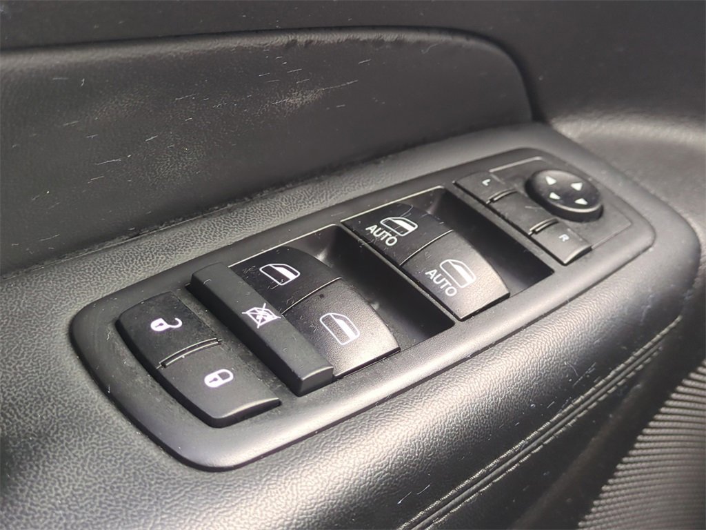 Used 2019 Jeep Grand Cherokee Limited image 27