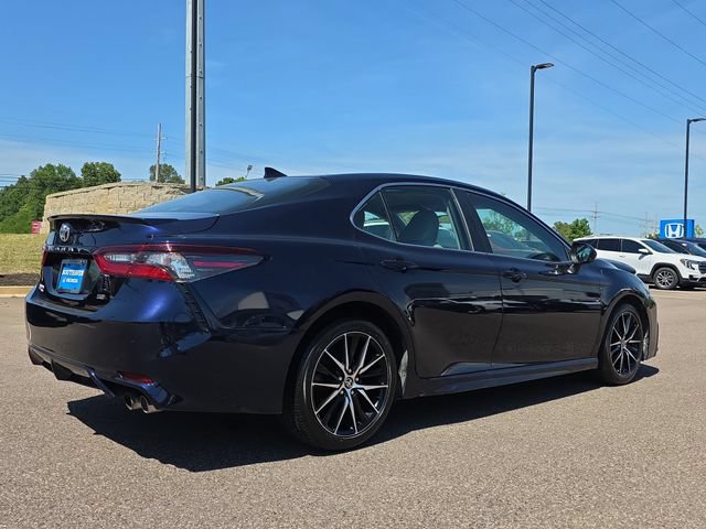 Used 2021 Toyota Camry SE FWD image 3