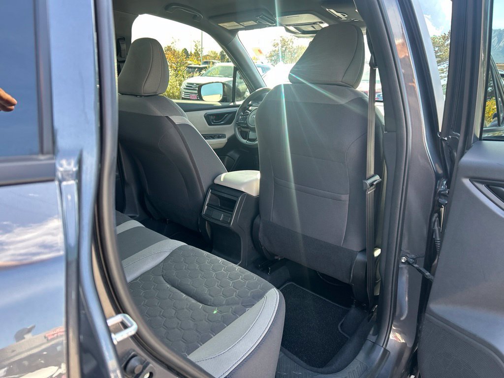 Used 2025 Subaru Forester AWD/4WD image 15