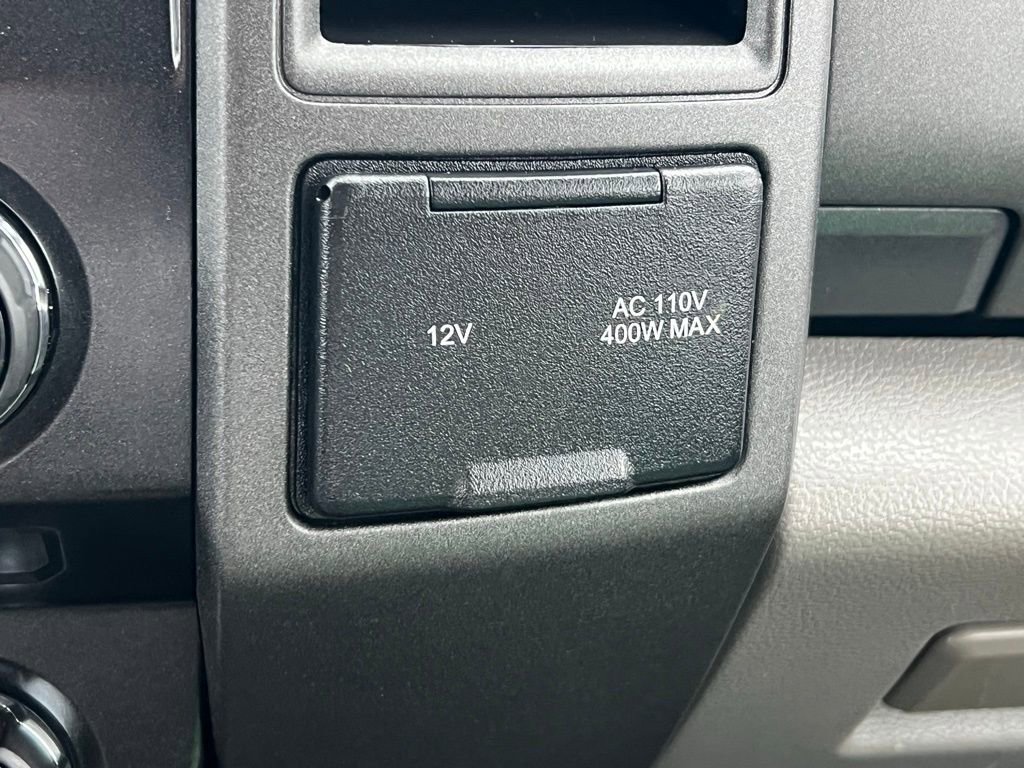 Used 2017 Ford F550 4x4 Crew Cab Super Duty w/ Power Equipment Group image 27